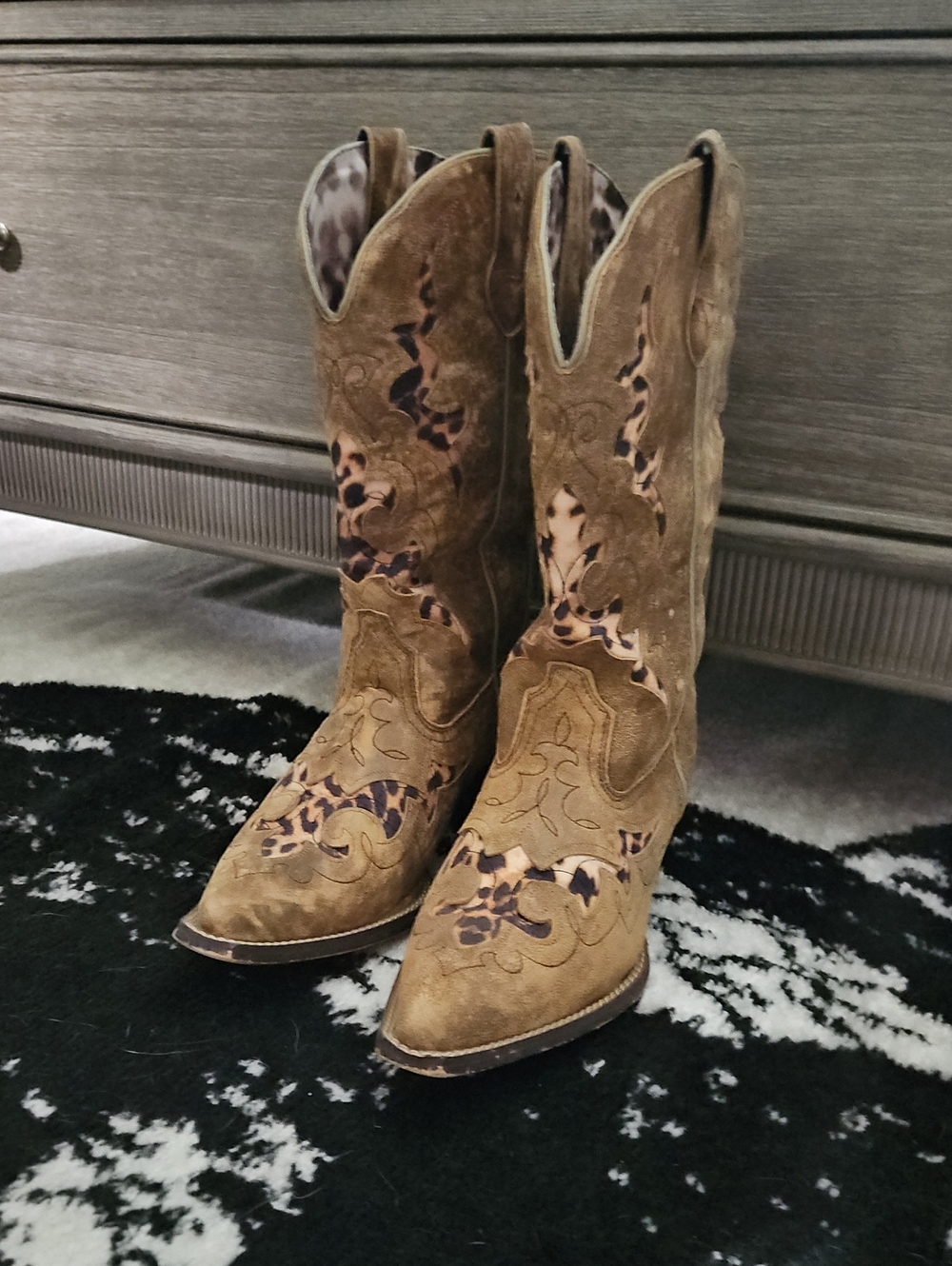 Laredo Tan Western Boots with Leopard Accents